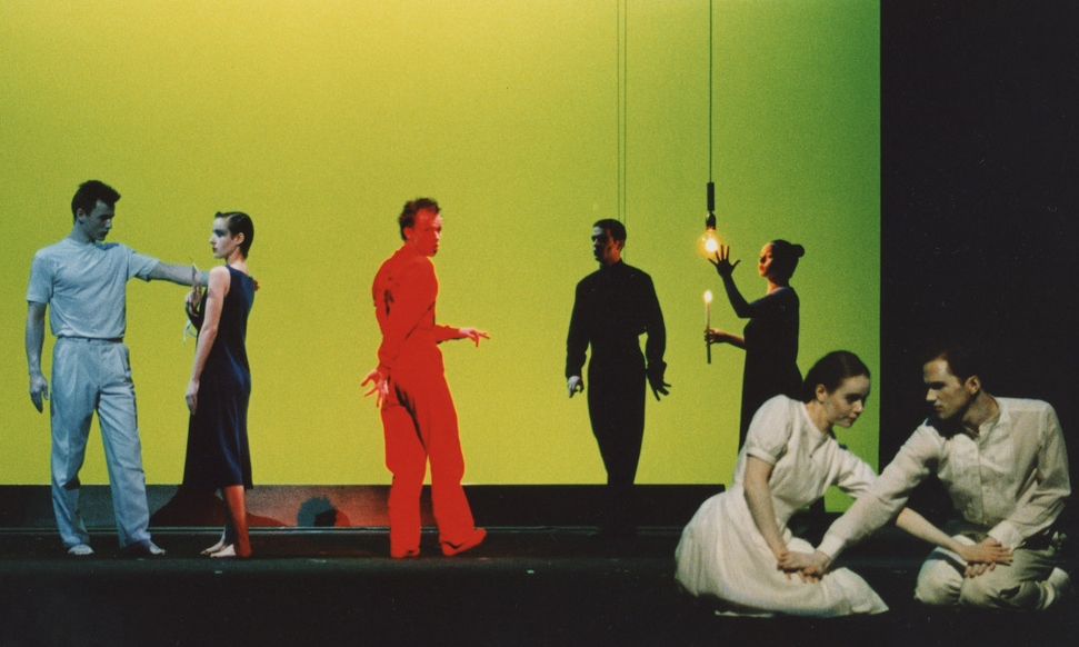 Robert Wilson: „Dr. Faustus light the Lights“, Premiere am 15.4.1992.