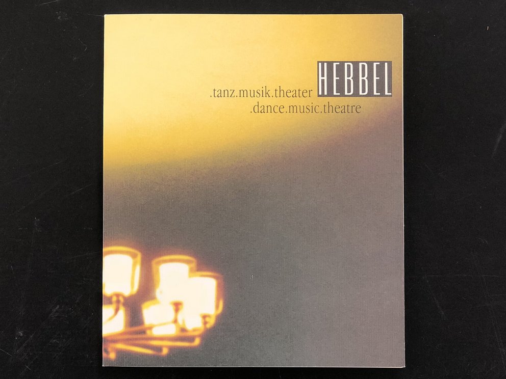 Auszüge aus der Publikation "tanz.musik.theater HEBBEL" (2000).