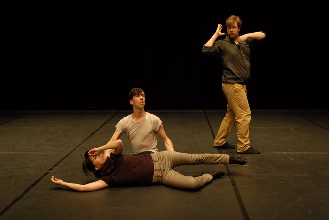 Begüm Erciyas: MATCH, Tanz im August 2011, Podewil